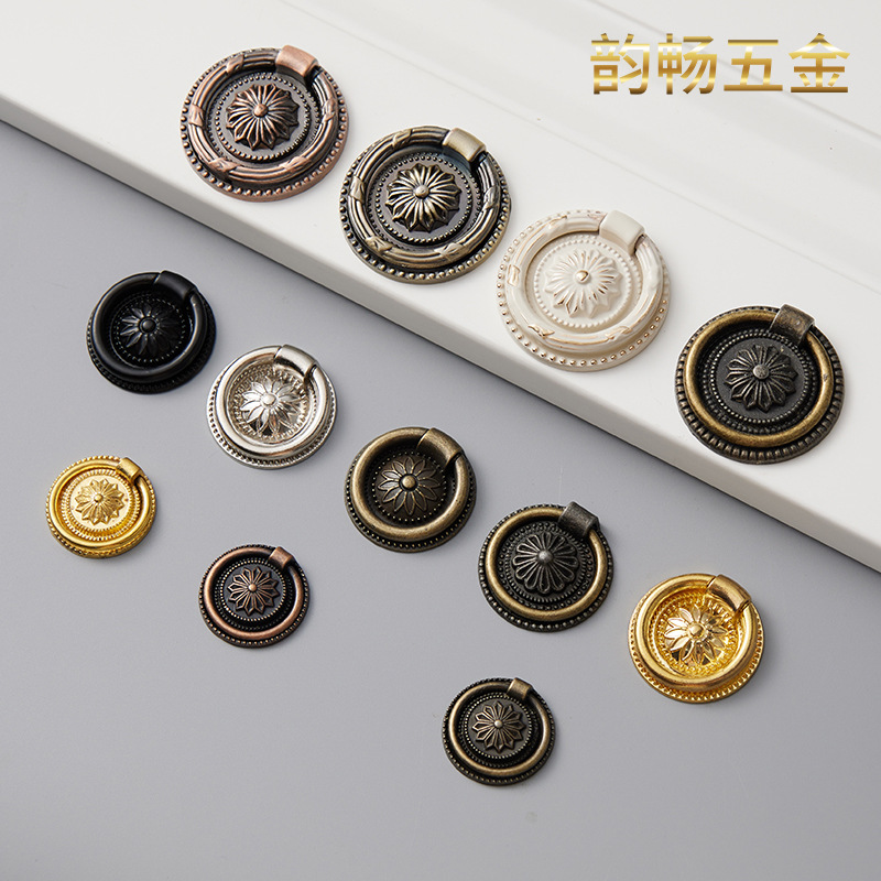 A variety of antique-style handles, chrysanthemum drawer handles, cabinet handles, decorative handles, zinc alloy handles, and red antique copper handles full figure