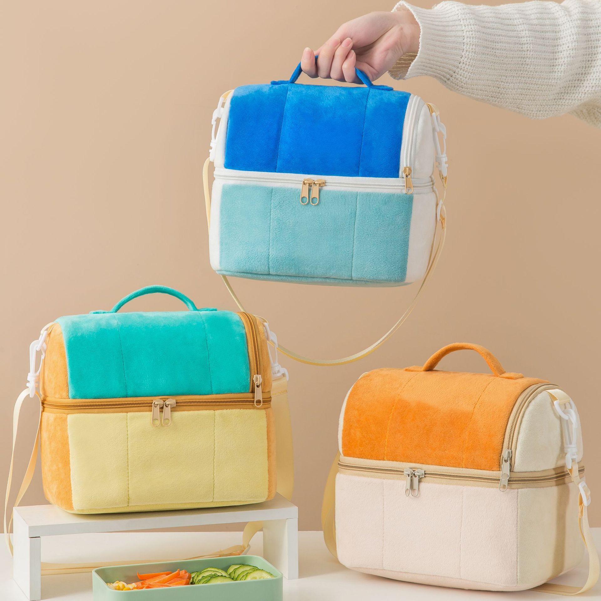 Velvet toast bag, portable insulated bag, lunch storage bag, thickened aluminum foil ice pack, cute style, large-capacity lunch box bag full figure