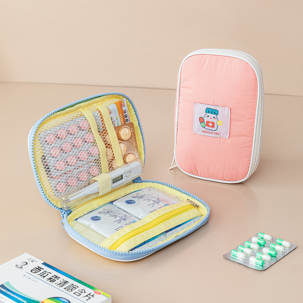 New waterproof medicine bag with a cloud-like feel, nylon medical bag, portable first aid kit, and emergency storage bag for pills and medicines details Picture