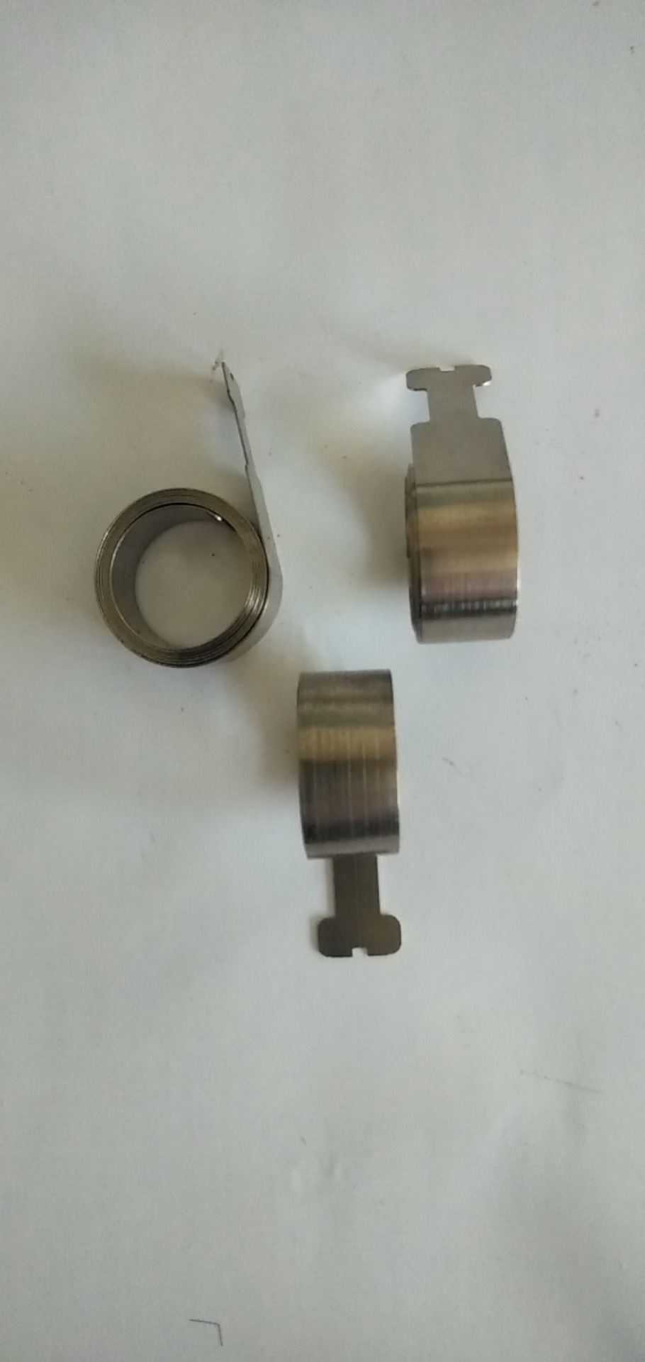 The manufacturer produces and processes the modified high-strength, high-temperature resistant, corrosion-resistant and fatigue-resistant flashlight spring Application Scenario