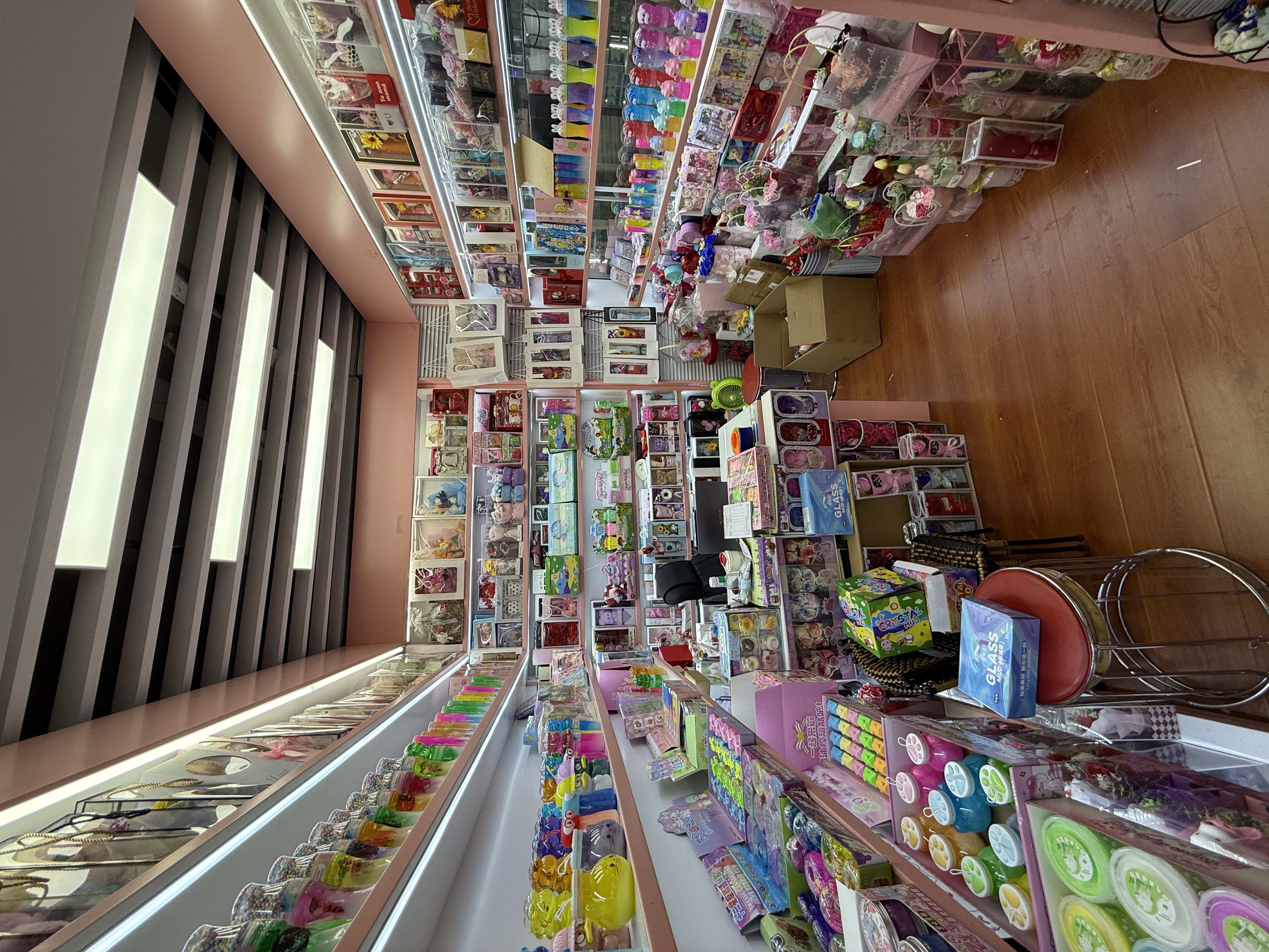 Yiwu Xiaojuan Handicrafts Factory, Zhejiang Province describe pic - 1