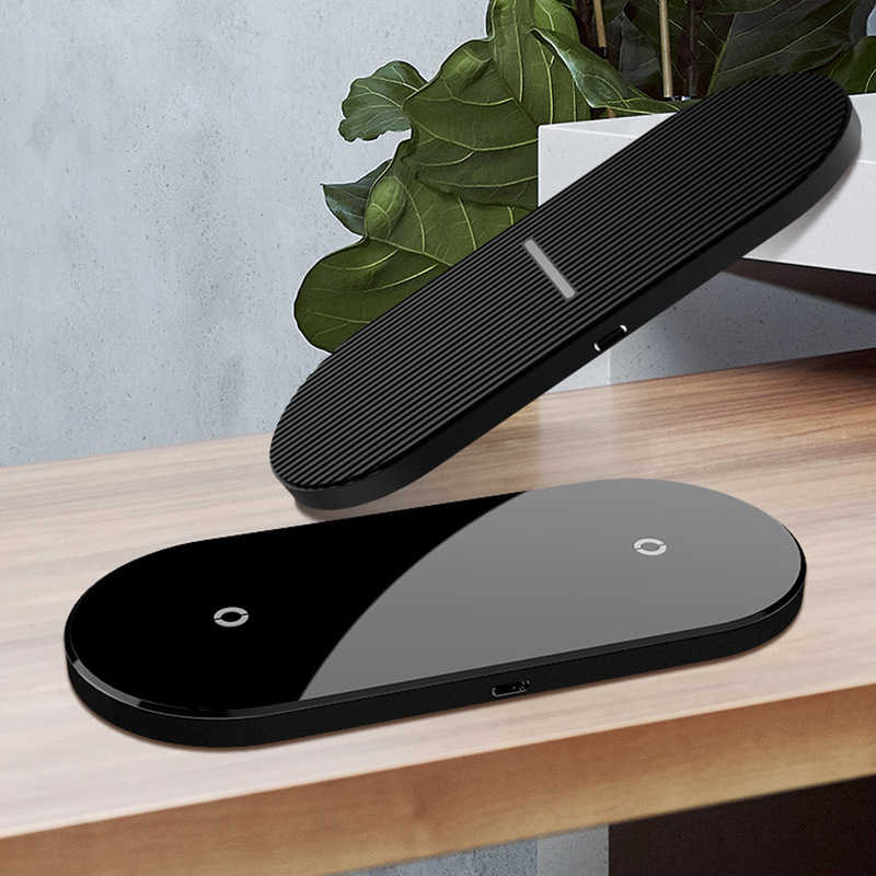 Cross-border bestseller 2-in-1 wireless charger, dual-charging desktop wireless charger, fast charging, wireless charging full figure