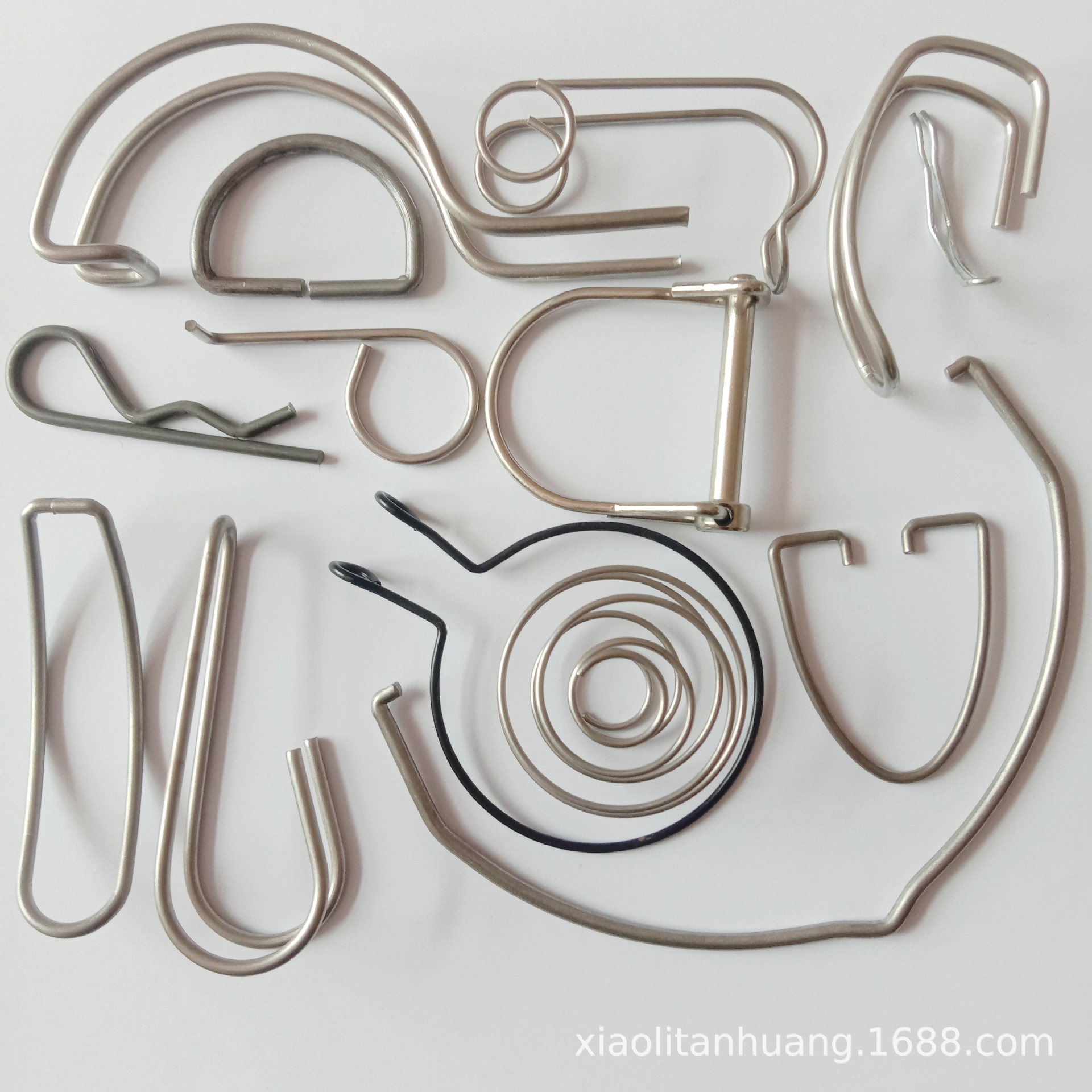 Stainless steel spring wire forming connection positioning hanger support handicrafts, large and small toys, furniture hardware accessories Application Scenario