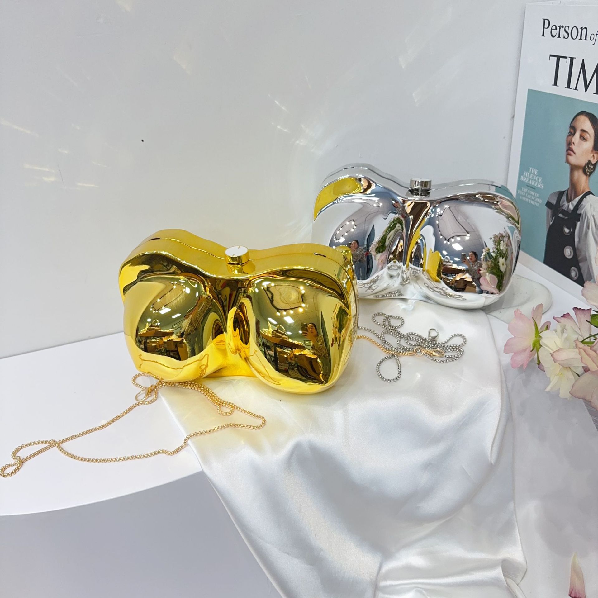 Cross-border new product creative and personalized chest acrylic bag, irregular-shaped bag, clutch bag, dinner bag, gold and silver in stock Specification drawing