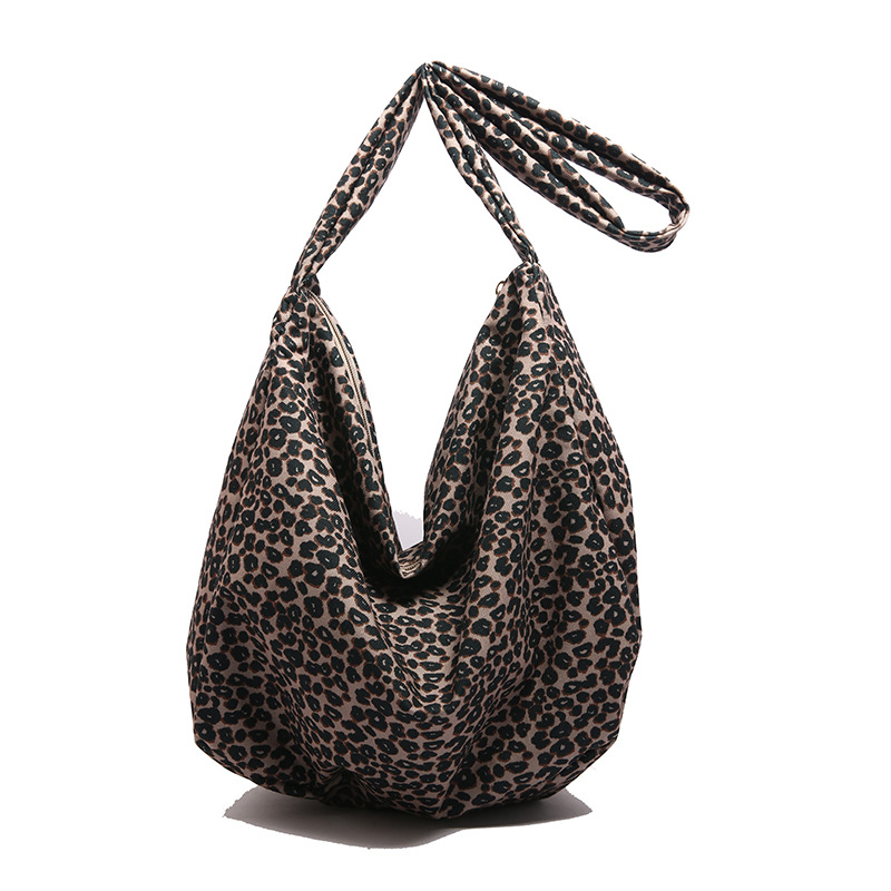 Cross-border women's single-shoulder bag 2024 New trend animal print underarm bag for women's commuting crossbody bag Item Picture
