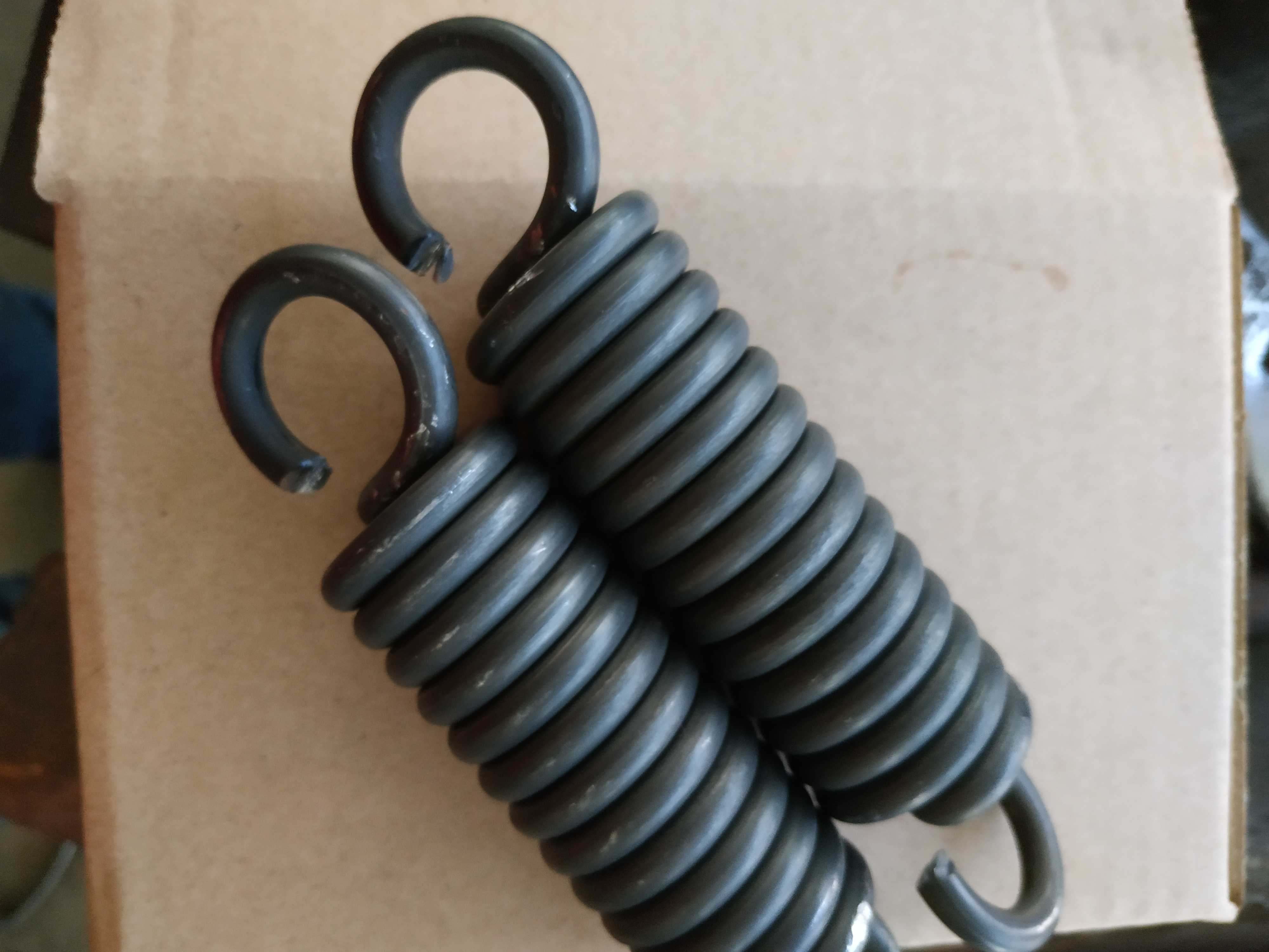 Tension spring, belt hook, mechanical tension spring, return tension spring, tension spring wire 3/4/5/6/7/8 in stock for order Application Scenario