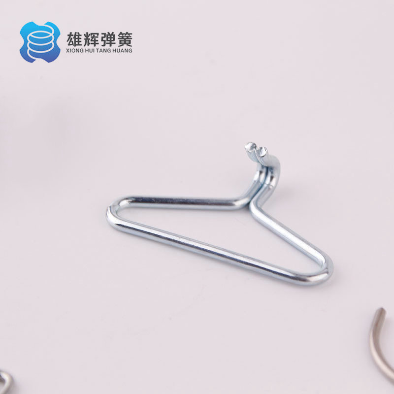 The factory supplies spring hooks, galvanized stainless steel hooks, metal hooks, iron hooks and fabric belt hooks in stock details Picture