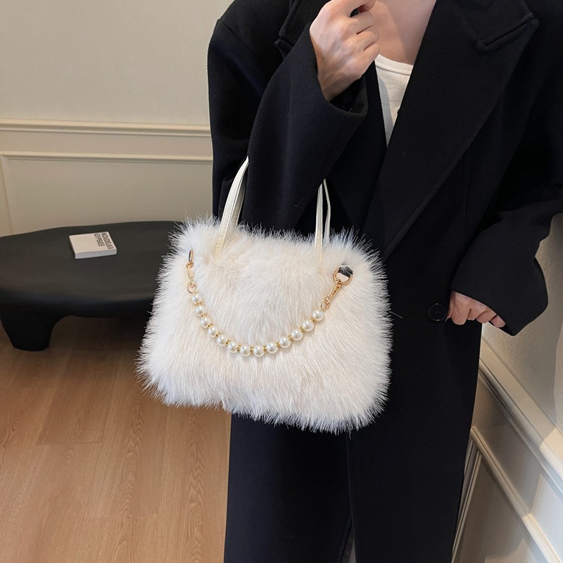 Furry hand-held small bag 2024 new style pearl wool square bag, fashionable autumn and winter texture women's crossbody bag details Picture