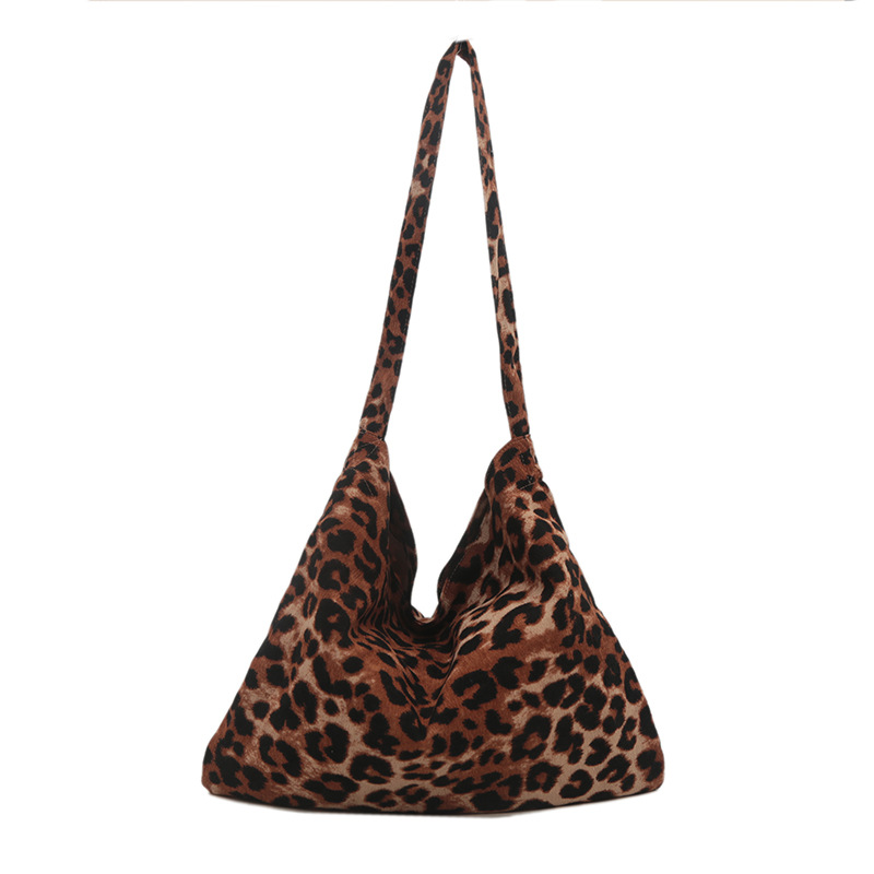 Korean style simple and large-capacity 2024 autumn new leopard print work commuting handbag, fashionable crossbody underarm single-shoulder bag Item Picture