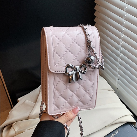 A new 2025 mini phone bag with a unique design and quality, featuring a casual Korean-style, fashionable and versatile diamond-shaped single-shoulder crossbody full figure