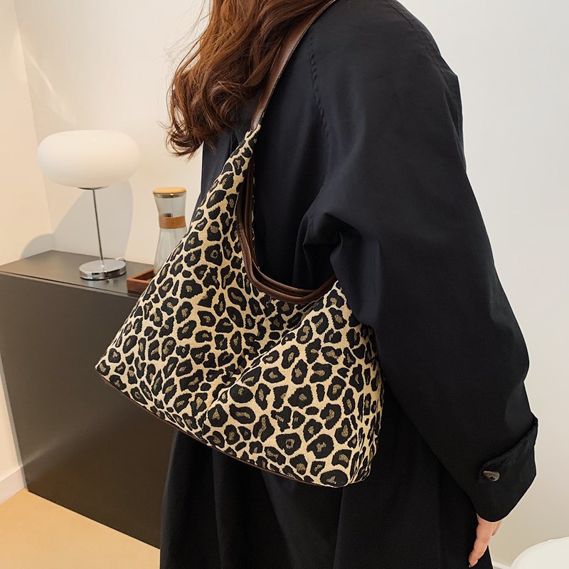 Leopard print casual large-capacity bag for women, new autumn/winter 2024, single-shoulder bag, fashionable and stylish, commuting underarm bag, cross-border Specification drawing