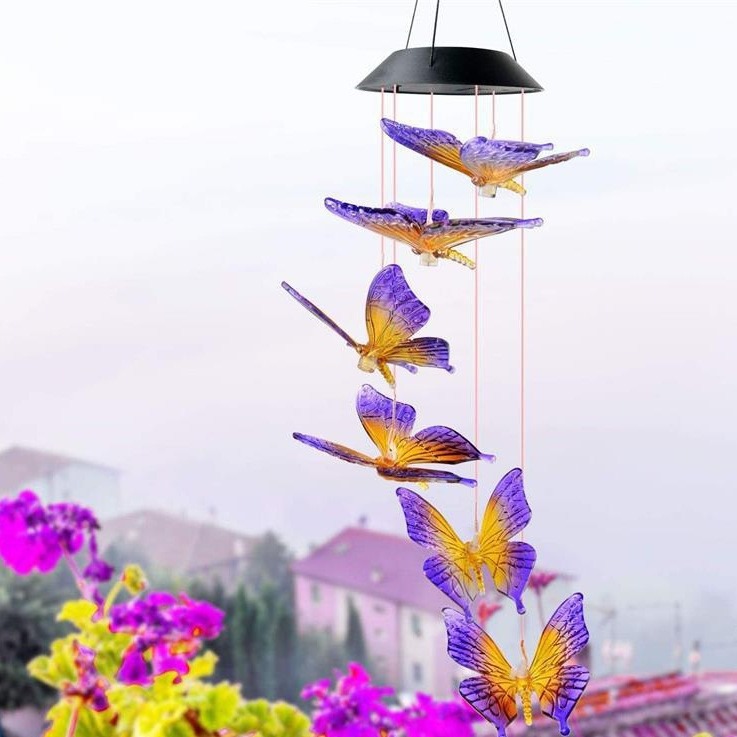 Cross-border e-commerce solar wind chimes, seven-color gradient outdoor courtyard garden decorative atmosphere chandeliers, waterproof landscape lights Application Scenario