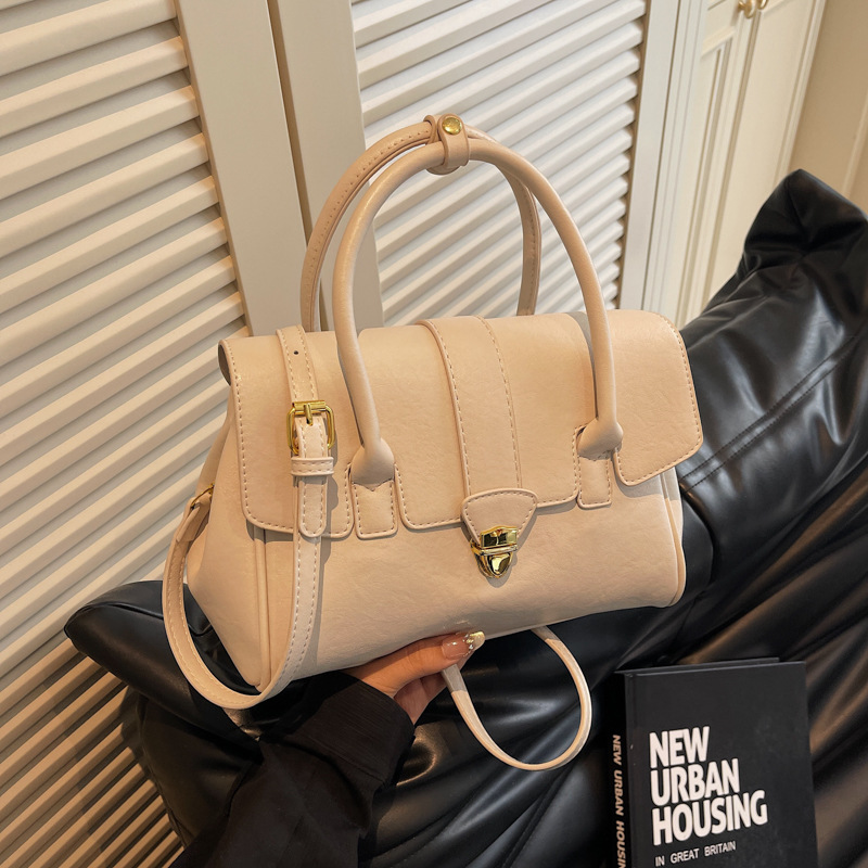 High-end and fashionable handbag 2025 New Korean style trendy and versatile small square bag simple and casual single-shoulder bag Specification drawing