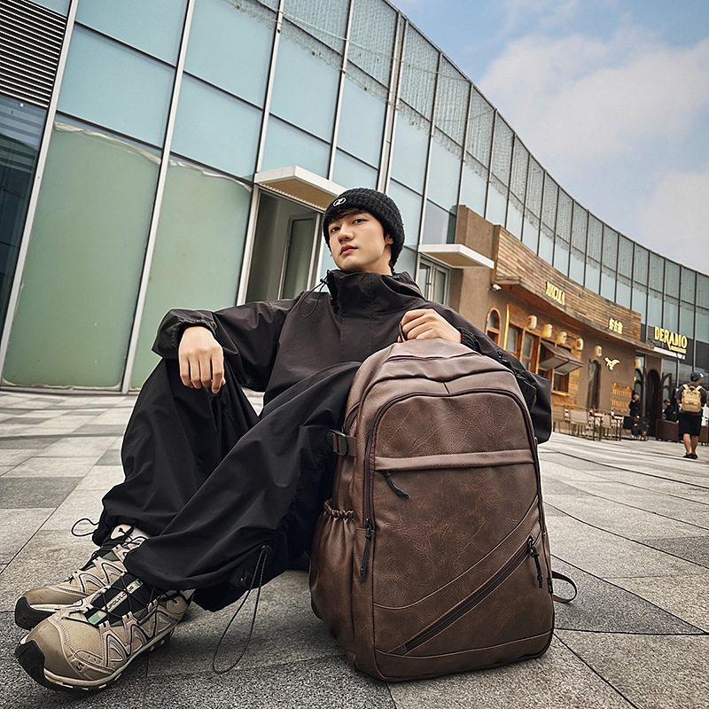 New large-capacity backpack for male college students, fashionable schoolbag, computer bag, travel backpack, casual student Application Scenario