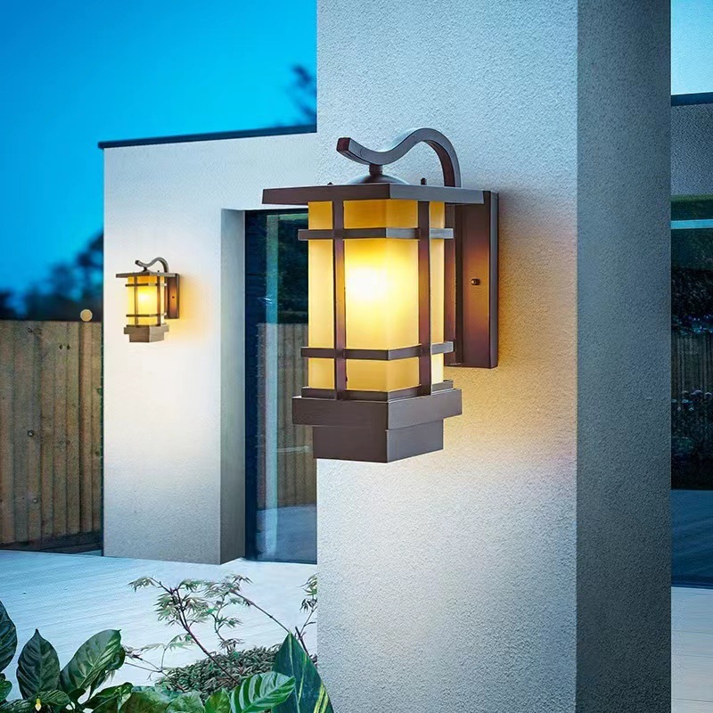 Solar lawn light recommendation: New Chinese-style grid connection, outdoor courtyard villa waterproof garden landscape fence column Application Scenario