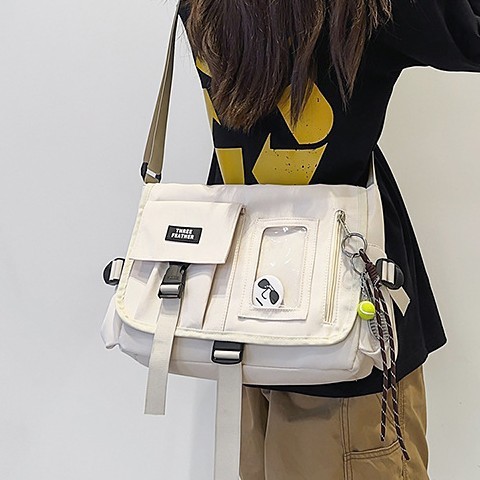 The Japanese multi-functional men's and women's single-shoulder bag, large-capacity women's crossbody bag, and the new spring minimalist after-school bag are all trendy Application Scenario
