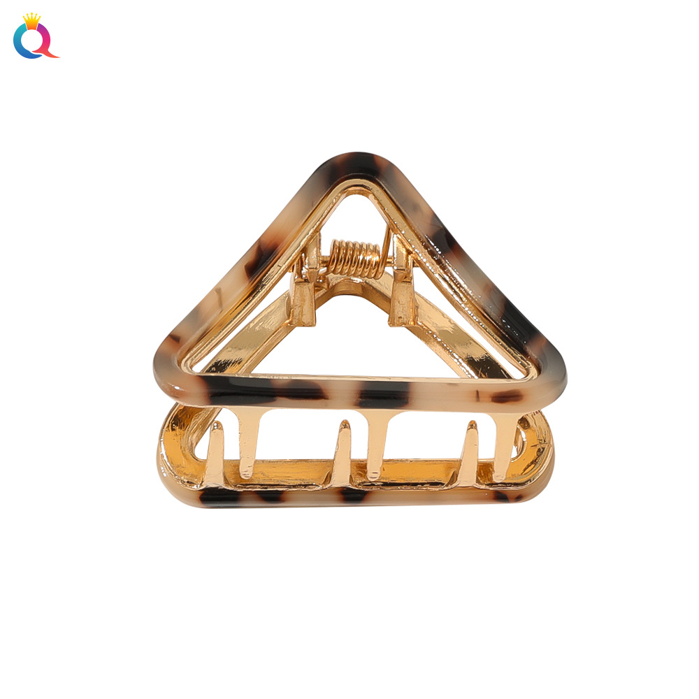Qiyue Cross-border acetate alloy hair clip, Korean version of the popular medium-sized triangular hollowed-out updo hair clip for women Item Picture