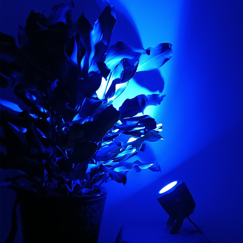 led tree lighting, tree shooting light, outdoor waterproof floodlight, 50W, garden tree canopy landscape seven-color floodlight, automatic color change Application Scenario