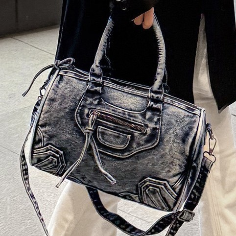 Casual 2025 New retro motorcycle bag, gradient soft surface crossbody single-shoulder bag, women's zipper tote bag, trendy handbag full figure