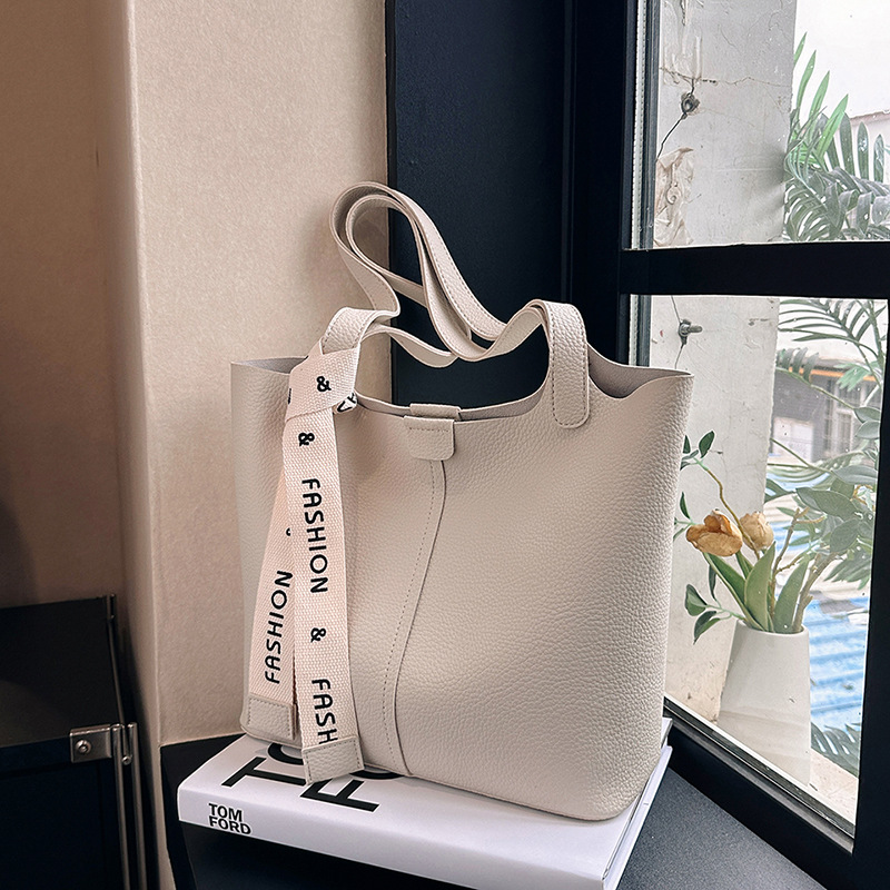 French niche, simple and large-capacity commuter tote bag for women 2023 new style, fashionable and versatile, soft leather single-shoulder large bag Specification drawing