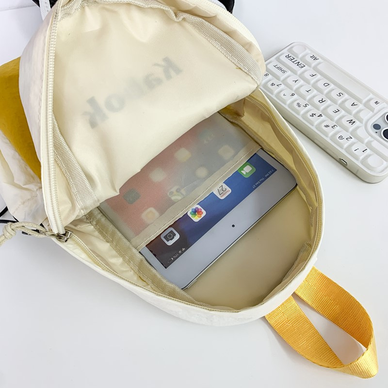 New fashionable and trendy couple's chest bag, simple color-blocking water-resistant single-shoulder bag, casual and fresh crossbody bag Application Scenario