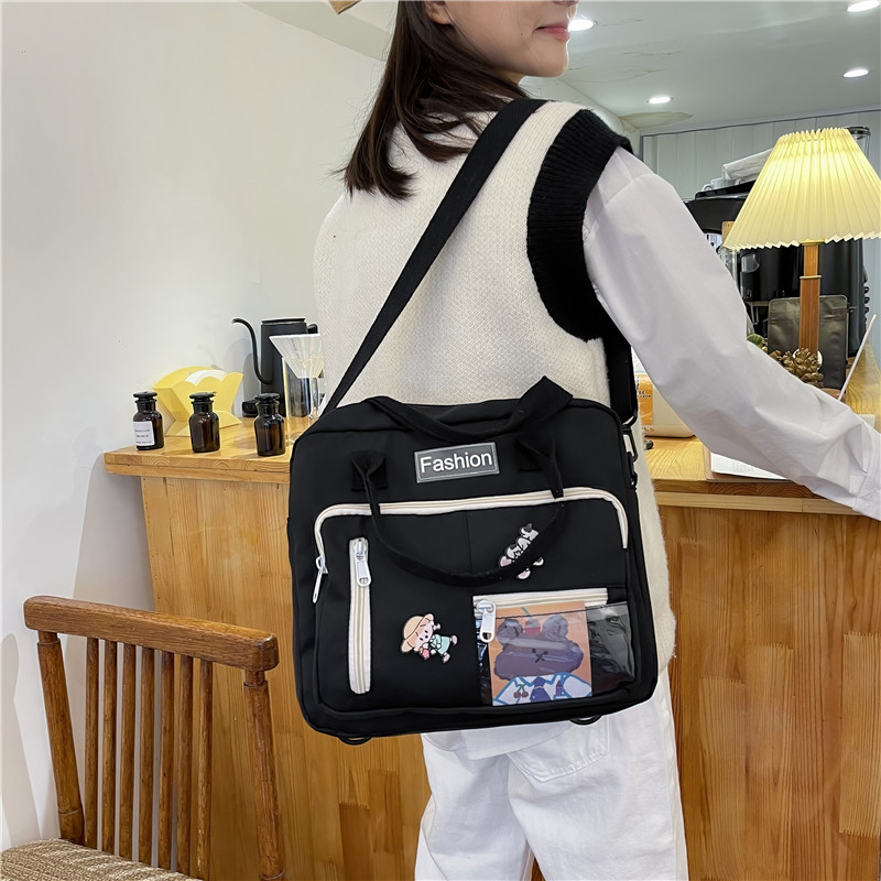 A new Japanese-style color-blocking, fresh and light crossbody handbag for girls, a simple and artistic large-capacity backpack Application Scenario