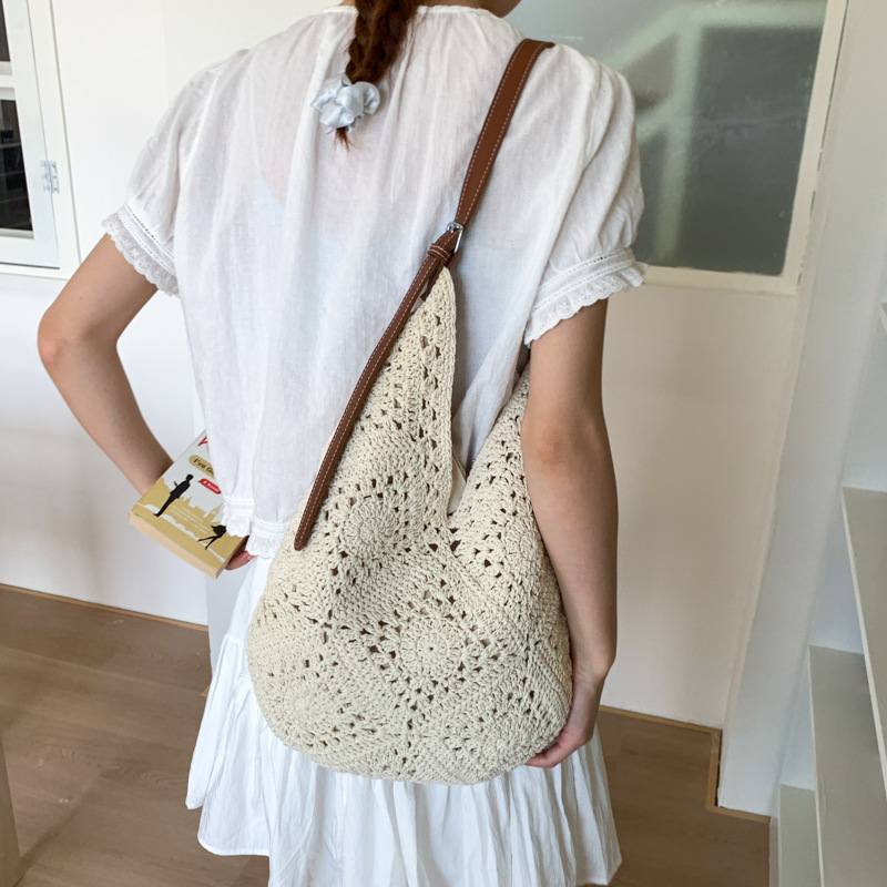 Hollowed-out beach vacation woven bag for women, a new trendy, casual, high-quality, large-capacity single-shoulder bag for commuting in summer 2025 Specification drawing