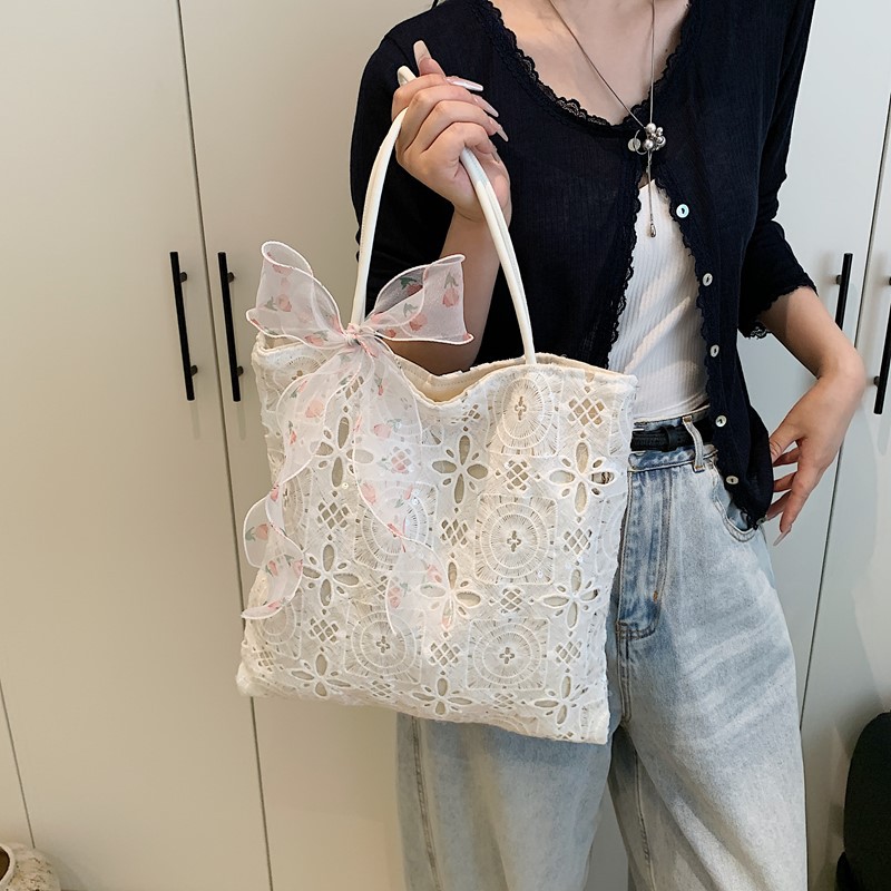New Summer 2025 niche handbags: large capacity bucket bag, lace versatile shoulder bag, commuting canvas underarm bag Specification drawing