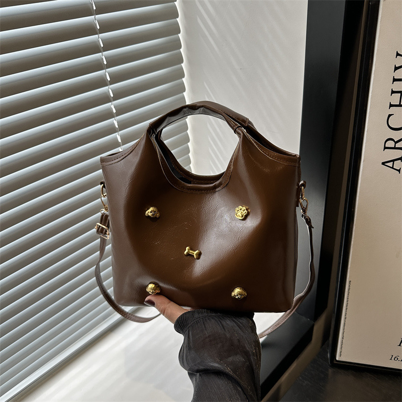 New spring and summer simple, fashionable and high-quality handbags, vegetable basket bags, women's tote bags, large-capacity commuting single-shoulder bags full figure