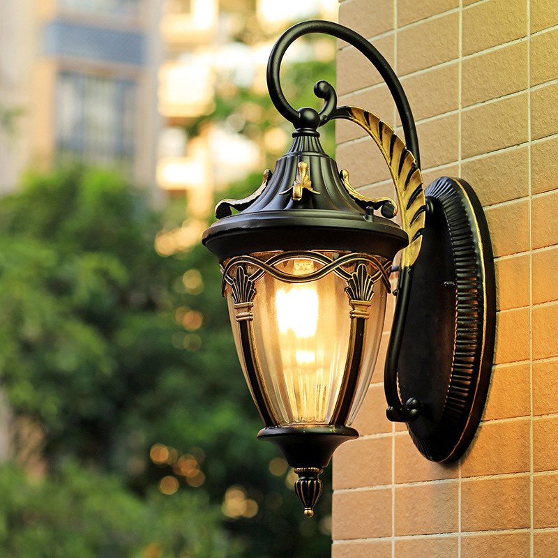 Balcony waterproof wall lamps, outdoor European-style villa garden courtyard, American-style terrace, fence, gate, LED outdoor wall lamps full figure