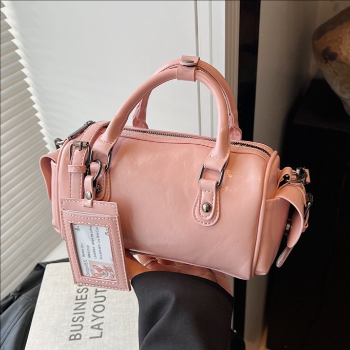 High-end, fashionable and retro hand-held pillow bag for women 2025, new shiny solid color, large capacity single-shoulder bag full figure