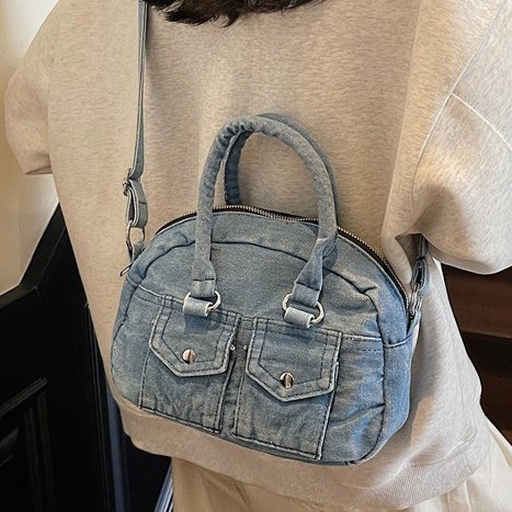Korean niche fashion women's crossbody bag, original design bag, retro texture, versatile commuting handbag for women full figure