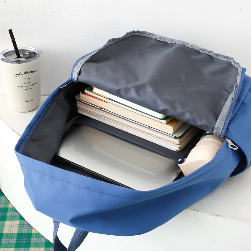 ins simple solid color versatile large-capacity junior high school birthday backpack, high school backpack, college student schoolbag Application Scenario