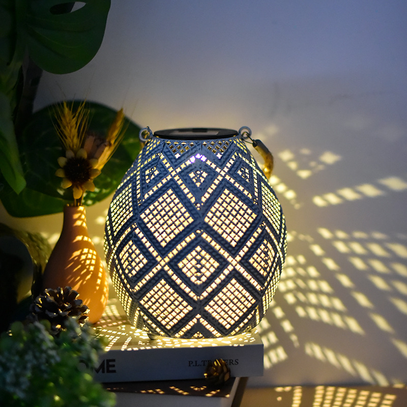 Cross-border creative solar ironwork hollowed-out hemp rope projection lamp, outdoor garden and courtyard landscape decorative lamp, hanging lamp details Picture