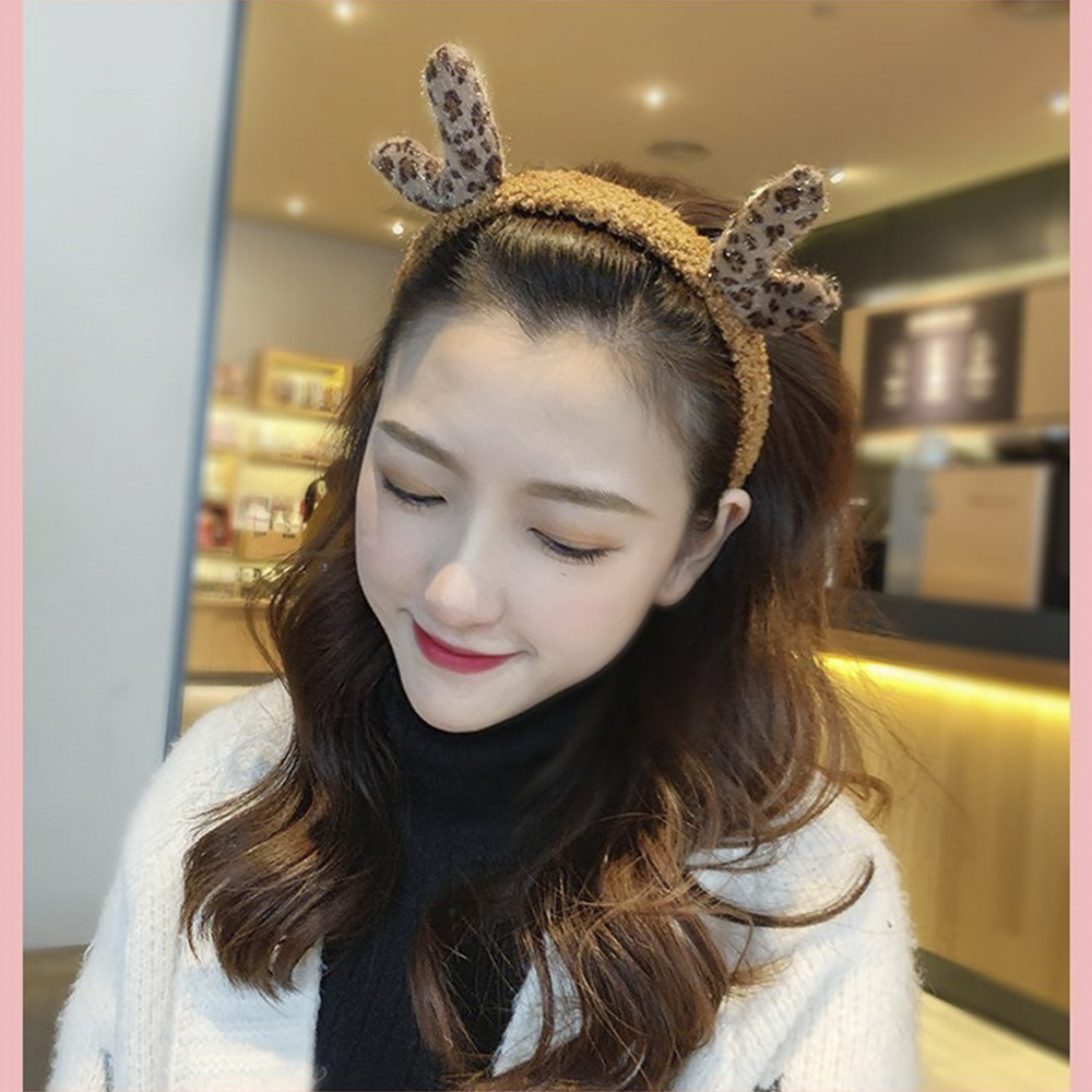 Qiyue Korean fluffy hair band, cute cartoon antler headband, teenage girl Internet celebrity face wash hair band, hair accessory wholesale details Picture