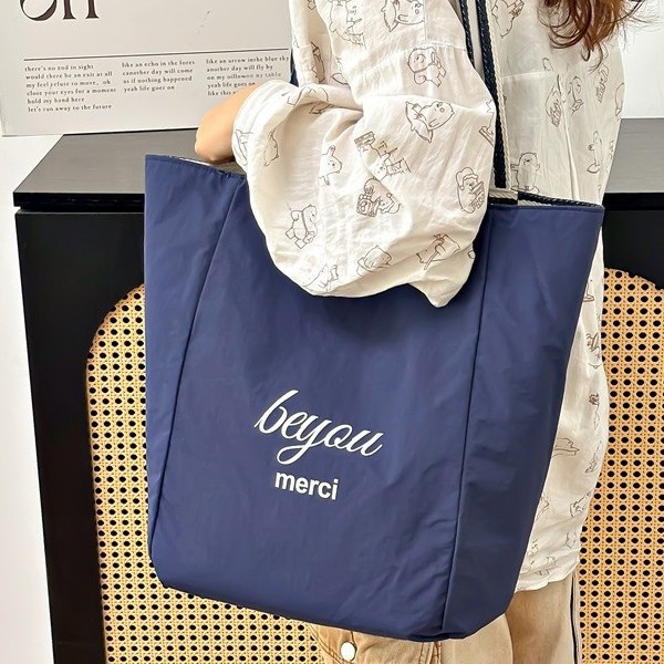 Spring 2025 striped knitted fabric bag, Korean ins laid-back style tote bag for students, large capacity casual single-shoulder bag for girls Specification drawing