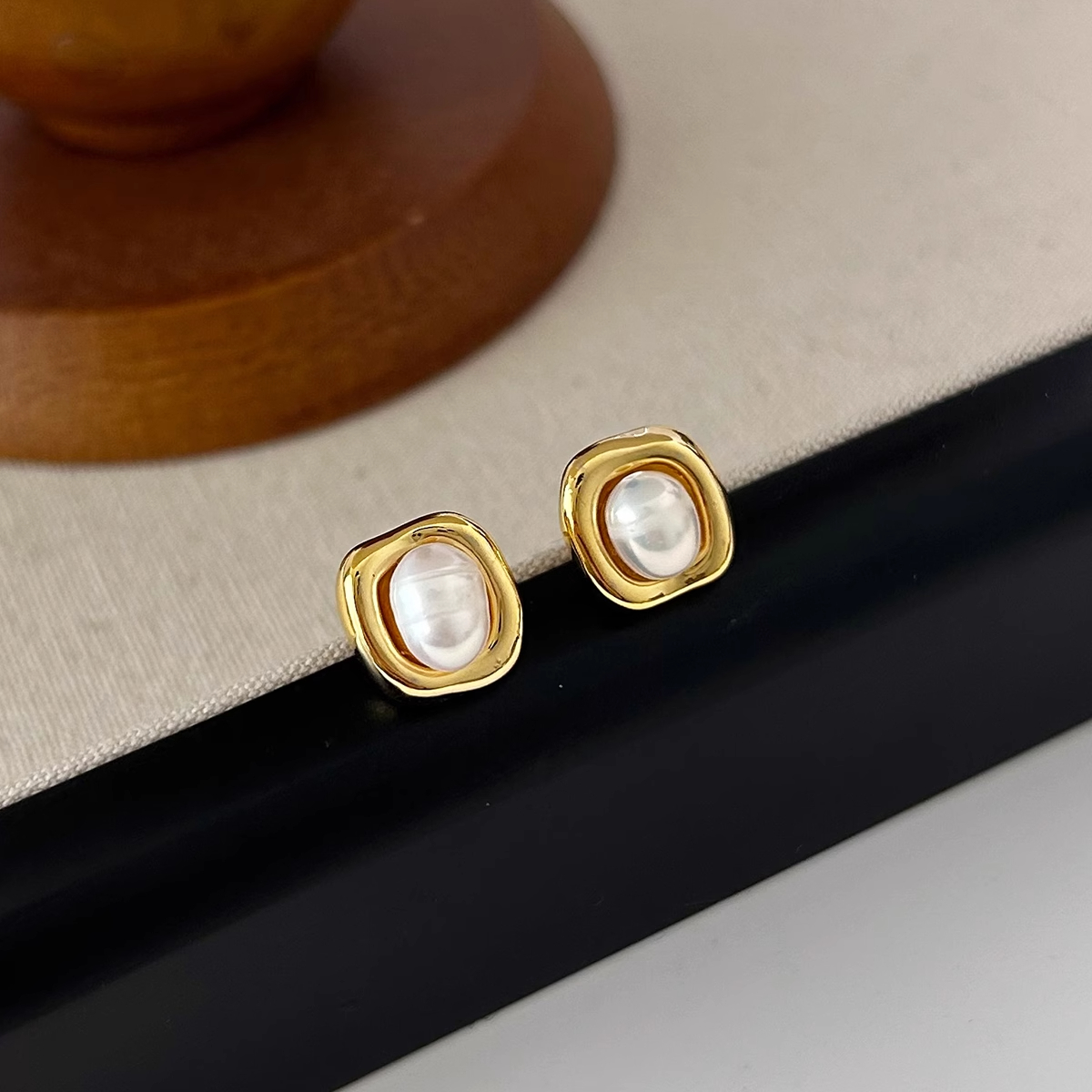 旭晖品牌精致轻奢铜镀真金镶锆石925银针淡水珍珠时尚气质耳钉耳环