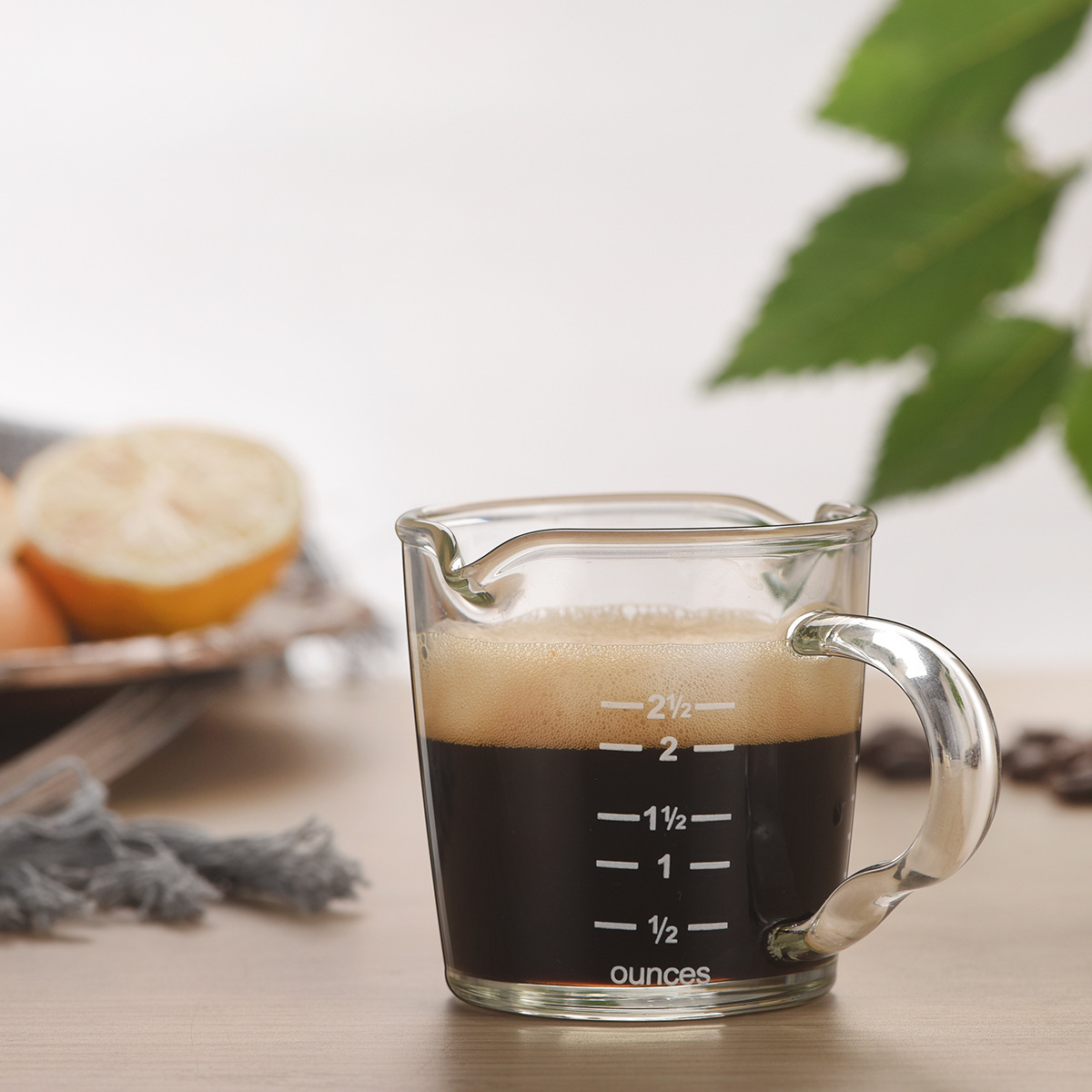 【 Customized LOGO】 Transparent glass small milk cup with scale, cross-border coffee measuring cup, double-spout milk cup Specification drawing