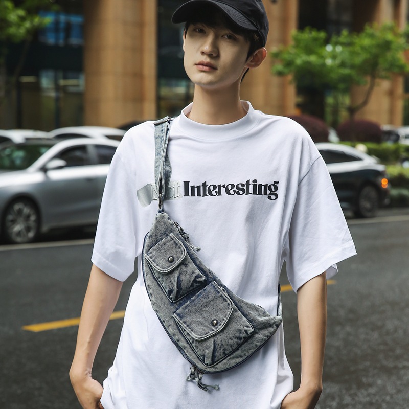 New retro denim chest bag, niche motorcycle shoulder bag, multi-pocket cycling casual men's crossbody bag, trendy and fashionable details Picture