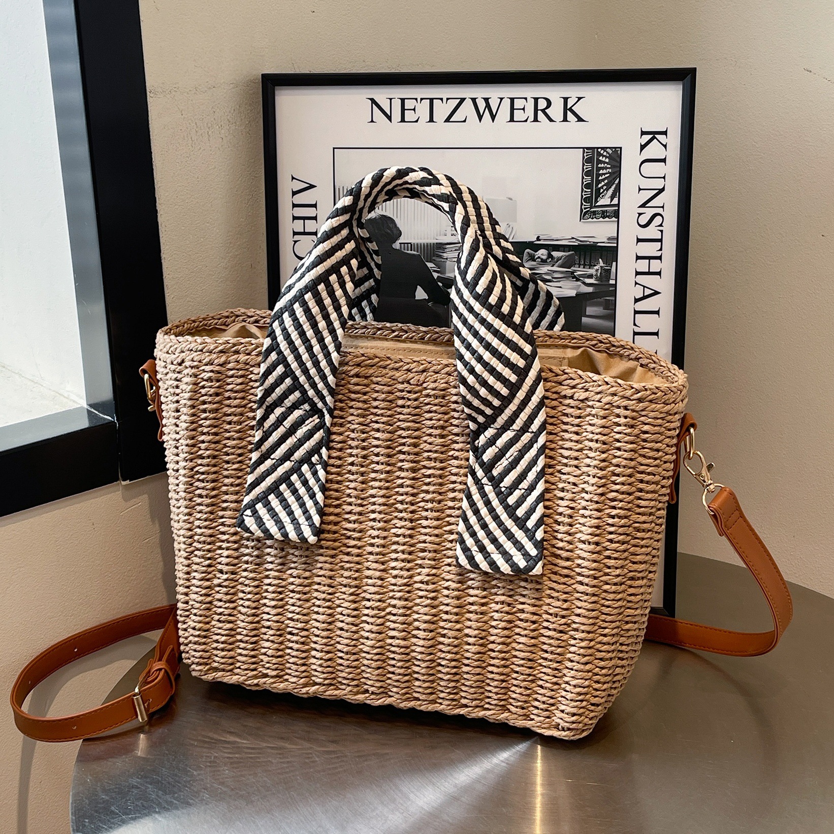 New single-shoulder handbag, straw woven bag, tote bag, seaside vacation handbag, large capacity, versatile beach woven bag full figure