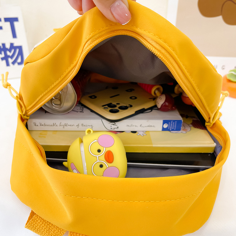 Girls' backpacks for children and babies, cute little rabbit schoolbags, cartoon and fresh backpacks Application Scenario