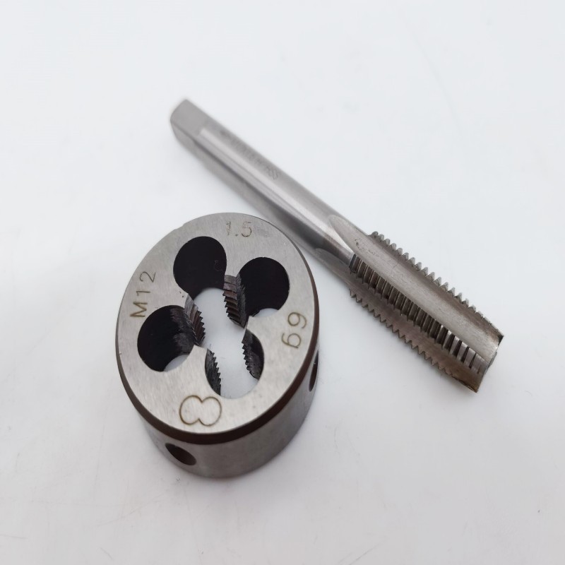 2-piece set of high-speed steel straight groove taps + alloy tool steel taps M3-M30 coarse and fine threads wholesale Application Scenario