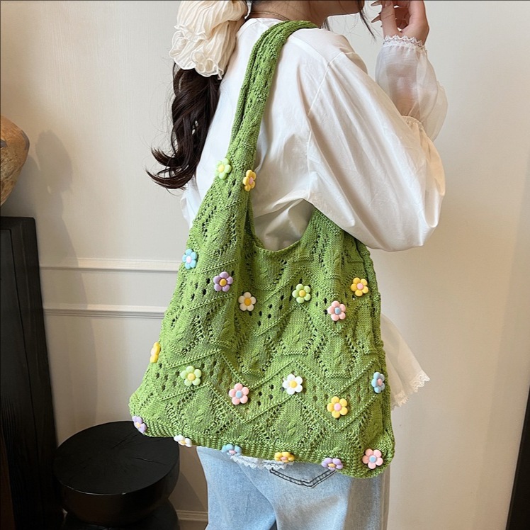 Hollowed-out fashionable woven large-capacity bucket bag for women 2025 new style fashionable lightweight bag, versatile single-shoulder bag full figure