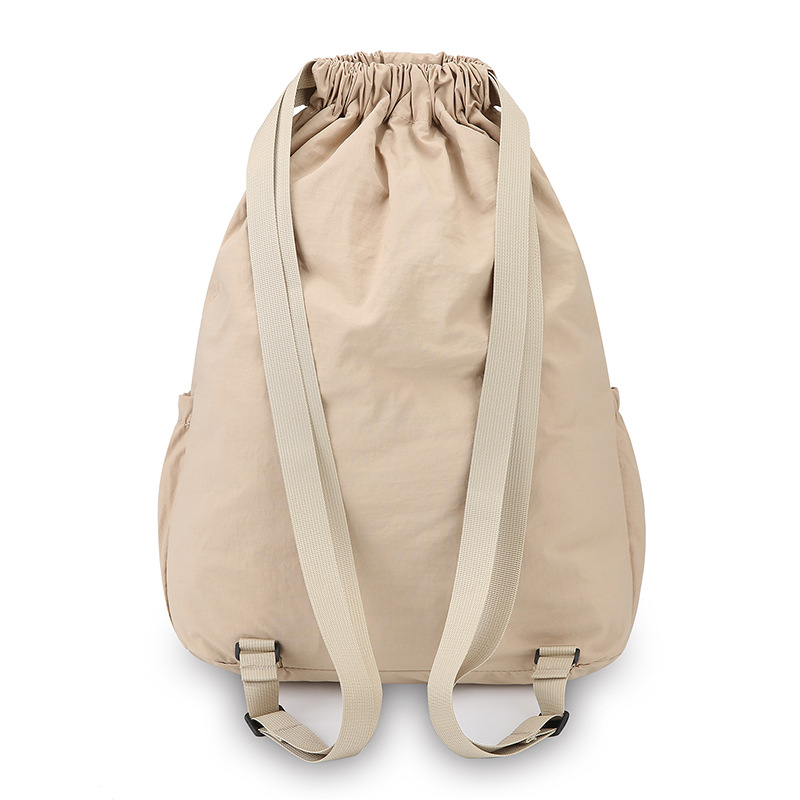 New simple and waterproof backpack, large-capacity high school and college student schoolbag, multi-functional, lightweight and casual folding backpack Application Scenario
