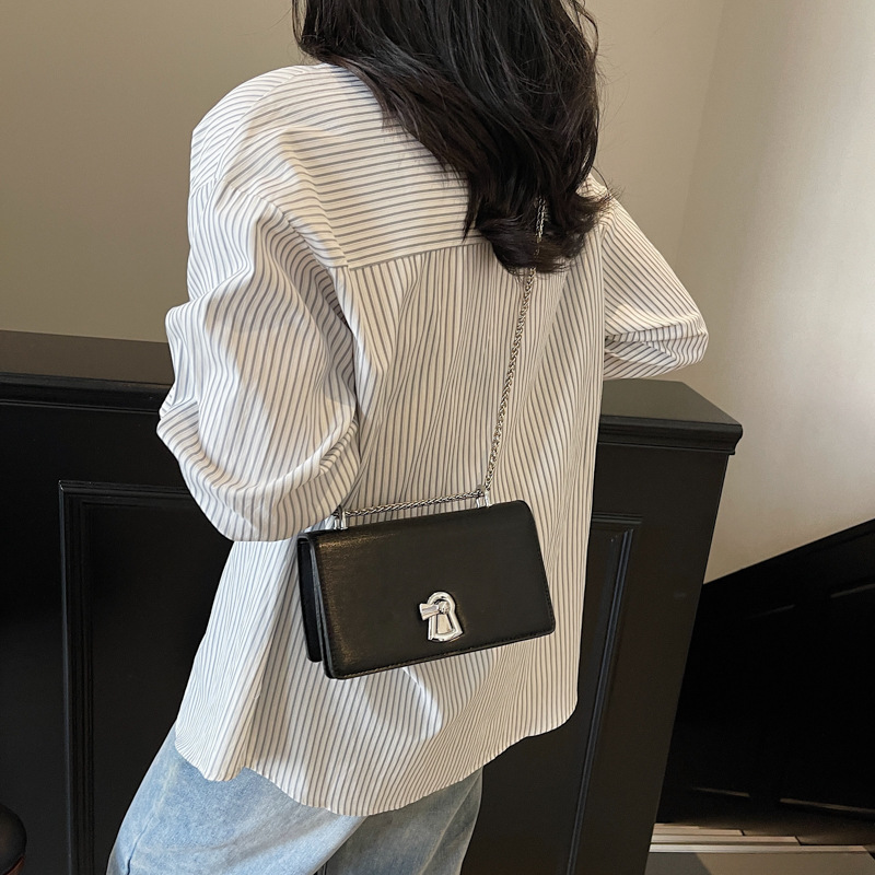 Cross-border quality versatile chain bag for women 2025 new style casual and fashionable single-shoulder underarm bag, trendy crossbody small square bag Specification drawing