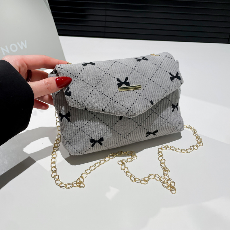 New crossbody bag, fashionable and stylish handbag, large-capacity storage bag, travel and leisure backpack, crossbody bag full figure