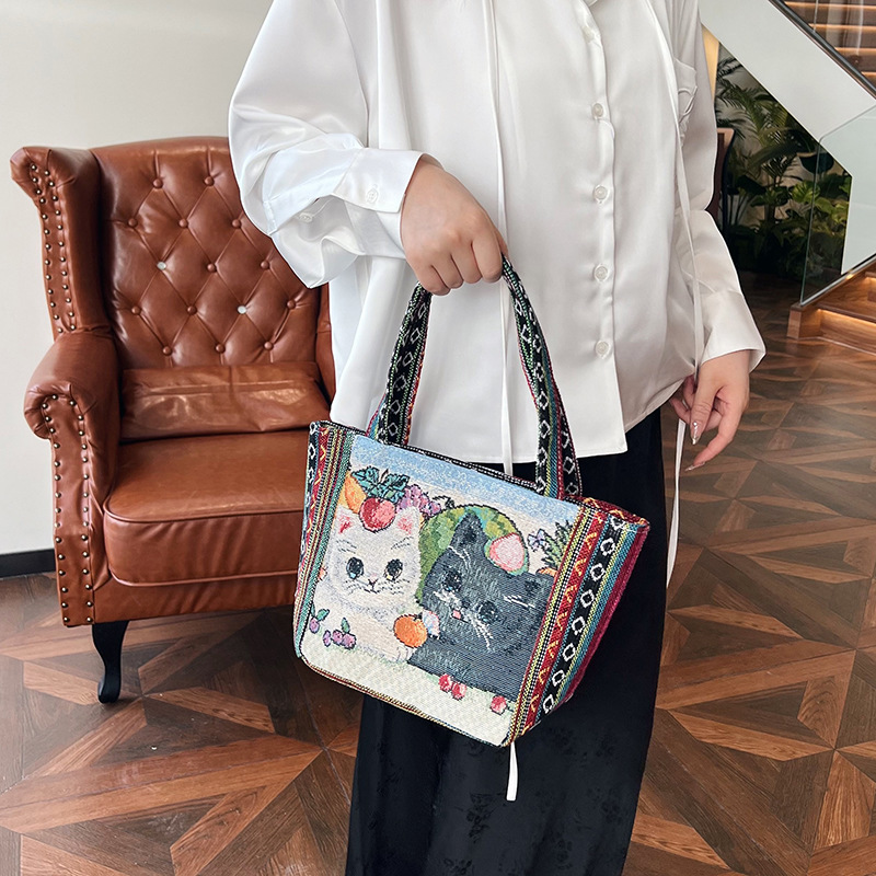 New European and American retro bag, trendy women's fashion, ethnic women's single-shoulder canvas embroidered bag, large capacity, sales gift full figure