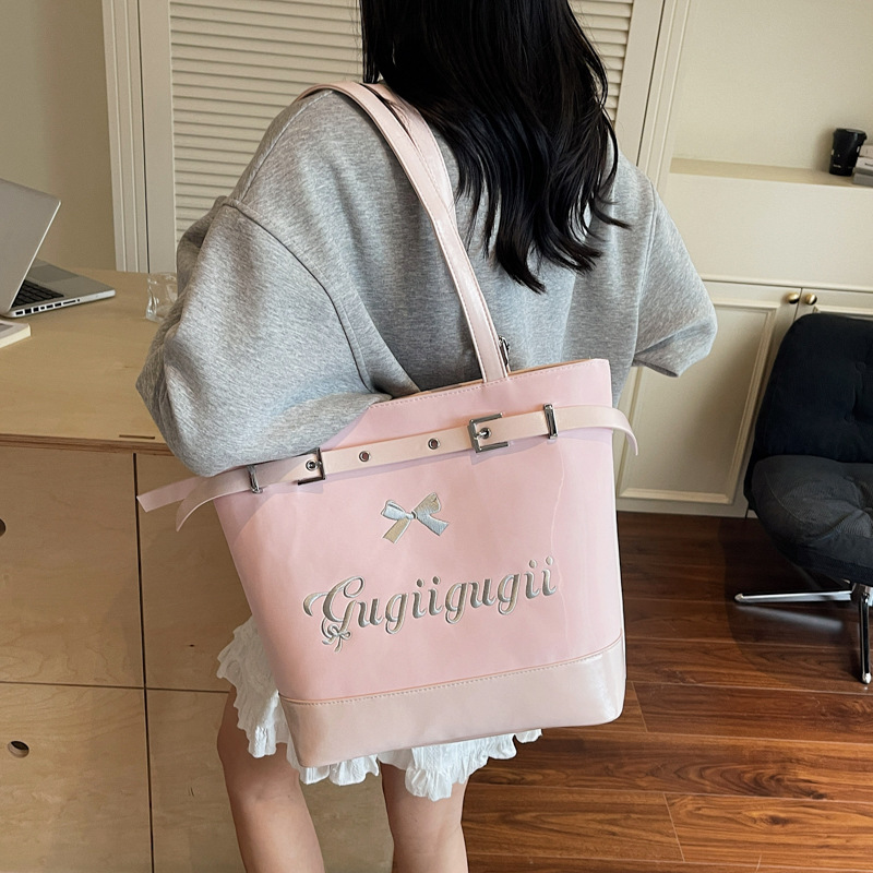 Large-capacity commuter Tote bag for women's summer 2025 new style casual single-shoulder bag, fashionable and versatile backpack full figure