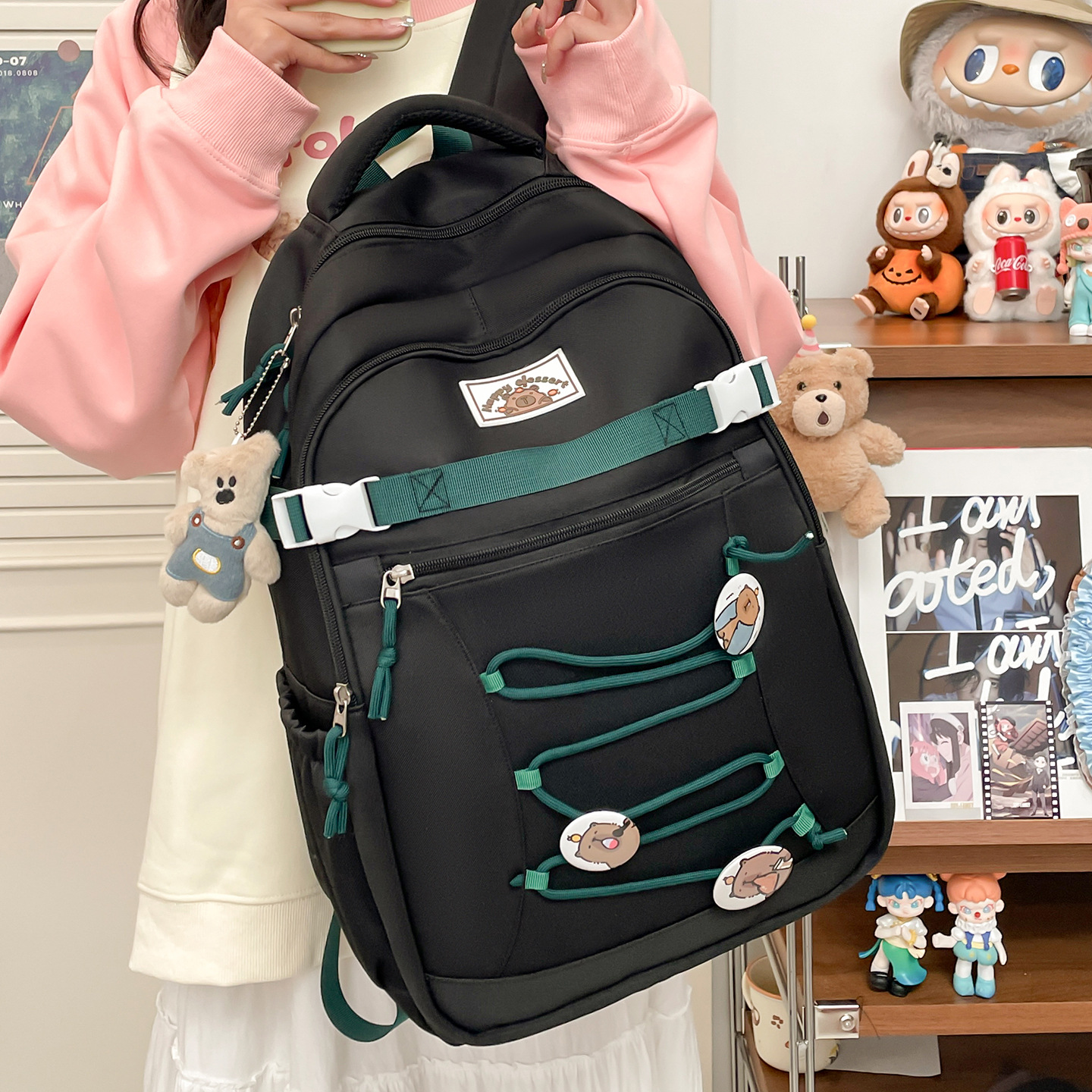 The new Japanese and Korean student schoolbag with printed capibara large-capacity backpack is lightweight, cute and simple full figure