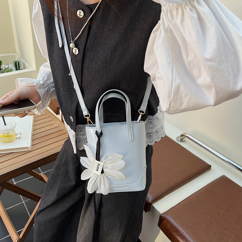 Cross-border flower mobile phone bag for women 2025 Summer, new fashionable hand-held bucket bag, versatile shoulder bag, bestseller crossbody bag Specification drawing